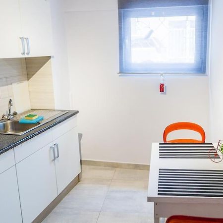 2 Bedrooms Apartment Close To Metro Dafni In Athen Exterior foto